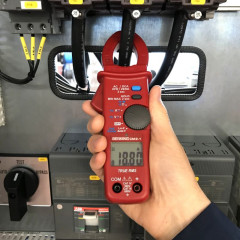 044689 Цифровые токовый клещи CM 2-1 BENNING